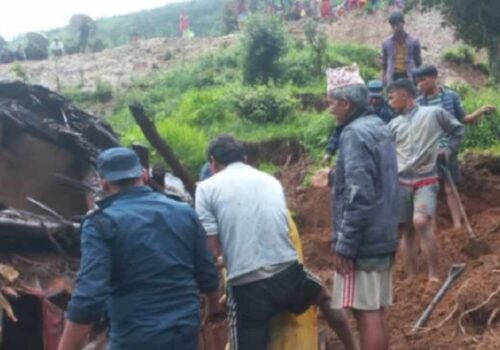 बझाङमा पहिरोमा परेर एकै परिवारका ४ जनाको मृत्यु