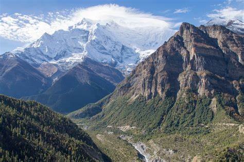 घोरेपानी पदयात्रामा गएका दुई जना स्पेनिस पर्यटक बेपत्ता