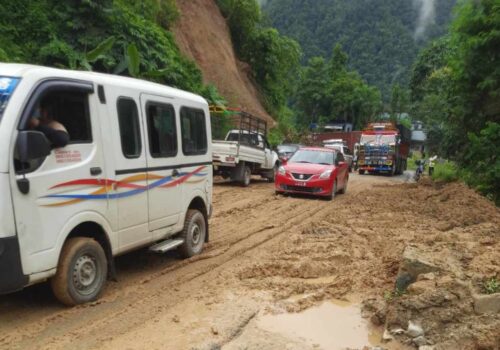 अझै खुलेनन् राजमार्गका यि सडक खण्डहरु