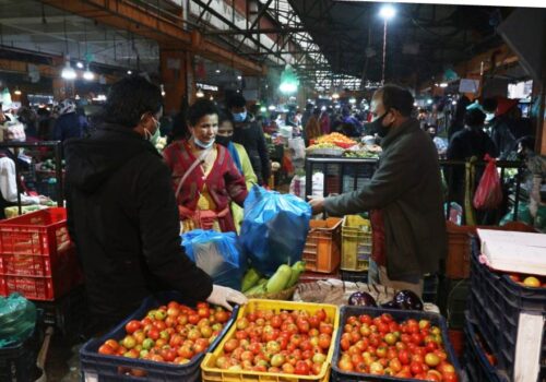 कालीमाटी बजारमा तरकारीको भाउ घट्न थाल्यो