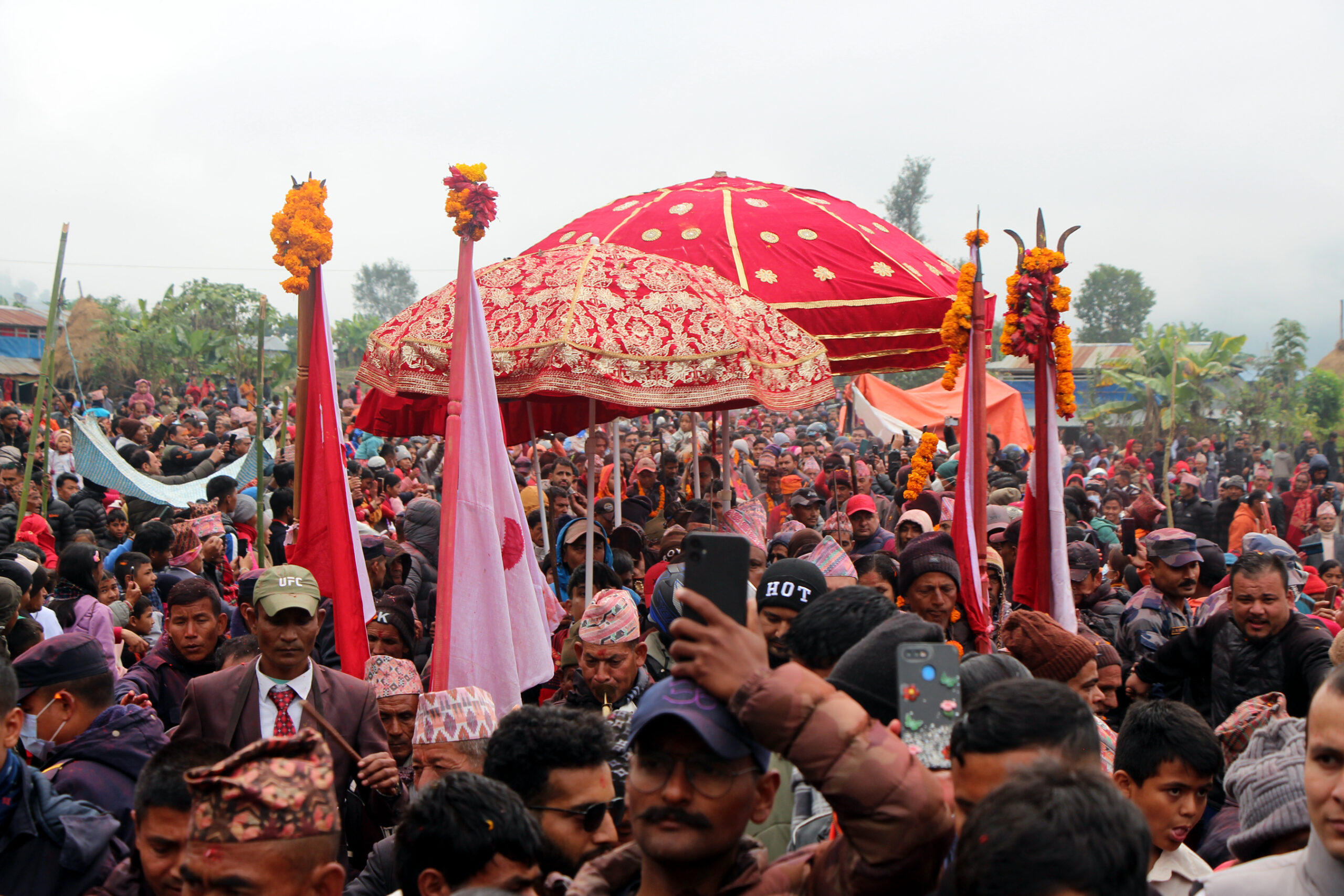 ‘भगवती माइ’ घरबाट माइत झरिन्